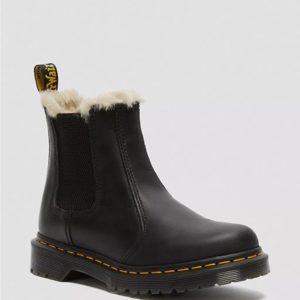 2976 Faux Fur Lined Chelsea Boots